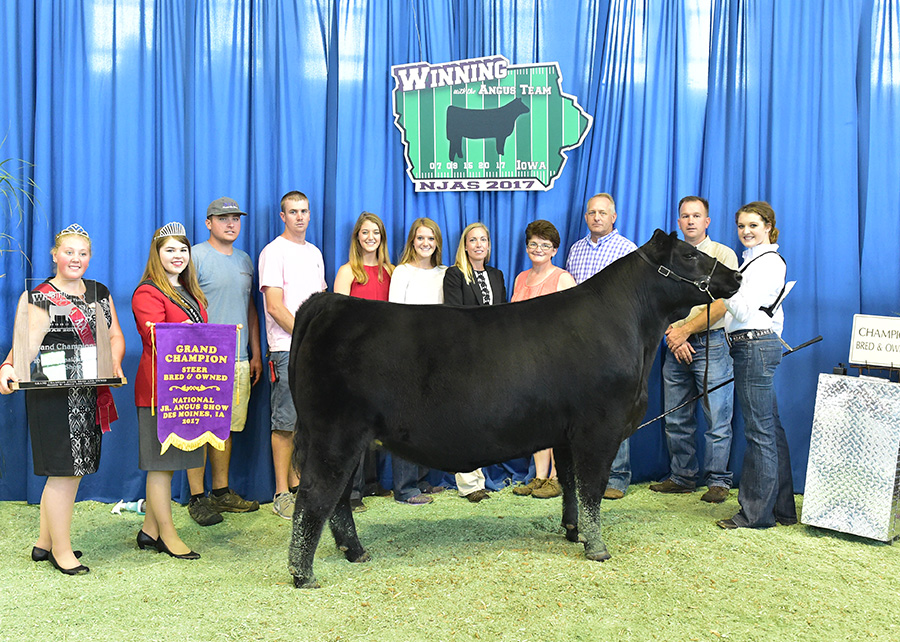 Grand-Champion-Bred-and-owned-Steer,-2017-National-Junior-Angus-Show-sydnee-gerken